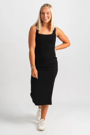 Scoop neck midi dress black
